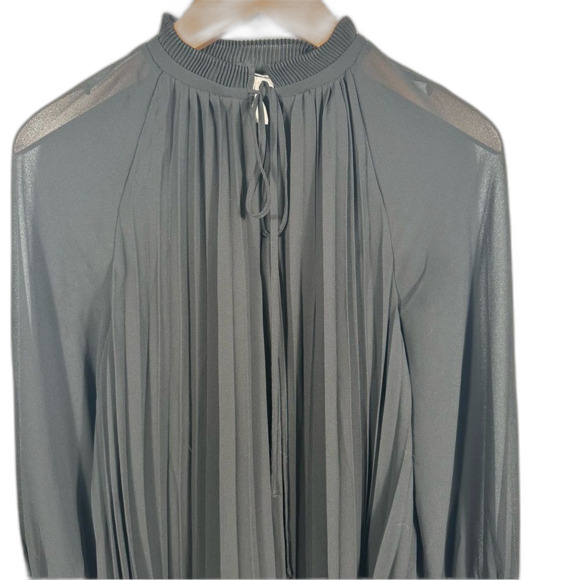 H&M Elegant Black Sheer Pleated Chiffon Long Sleeve Blouse Size Small Office - Picture 14 of 16